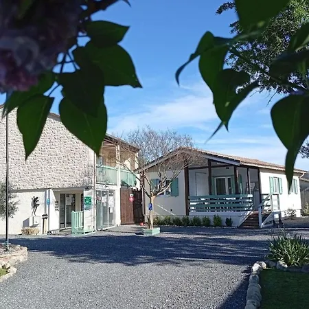 Camping Mobil 32m² Avec Terrasse Pour 4 Personnes A - Api-1-52-404 Anduze